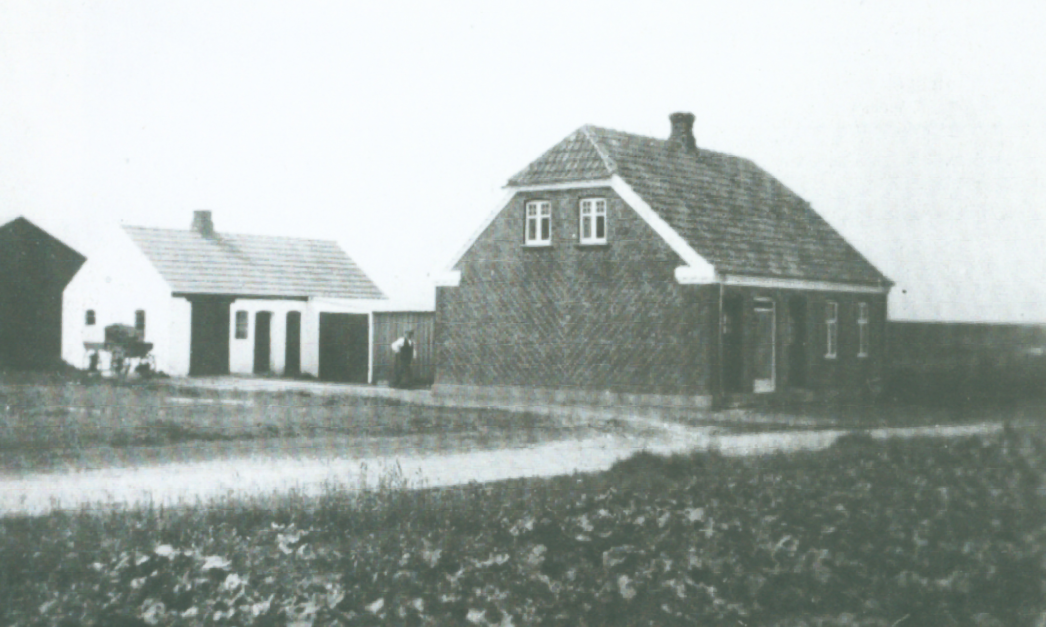 Vind Stationsby: Slagter Bertel C. Bertelsens hus og forretning med slagteri i udhuset, Brombærvej 1. Årstal ukendt.