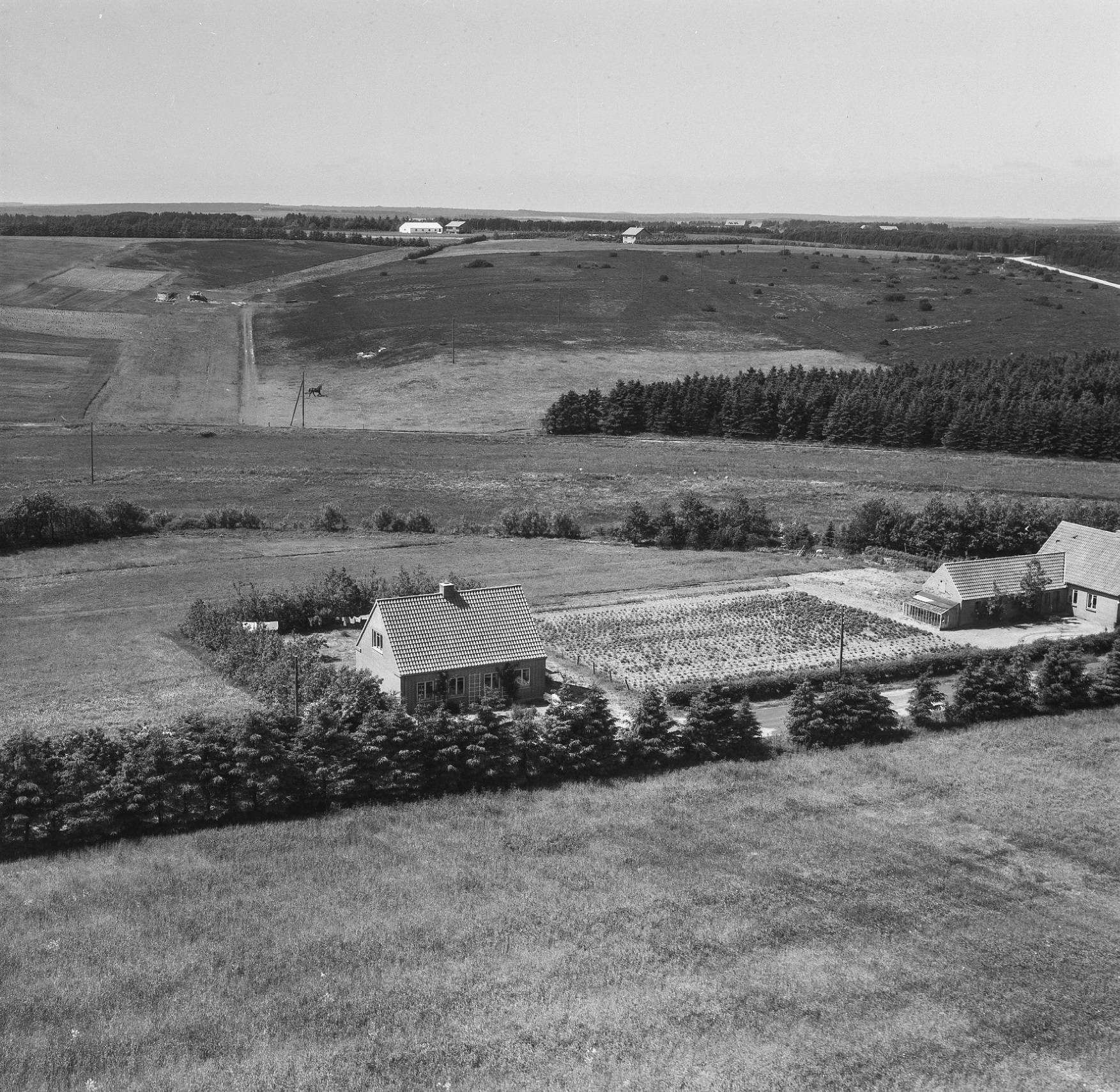 6. Vind by, 1962. Holstebrovej 29 og 31 'Bækkelund' yderst til højre.