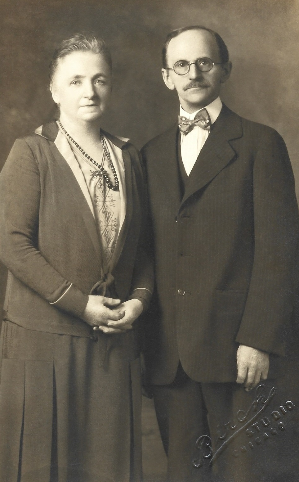 Anna (1862-1931) og Peter Carr (1861-1946). Årstal ukendt. 